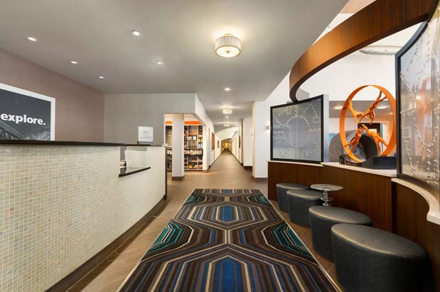 Images Hampton Inn & Suites Herndon-Reston