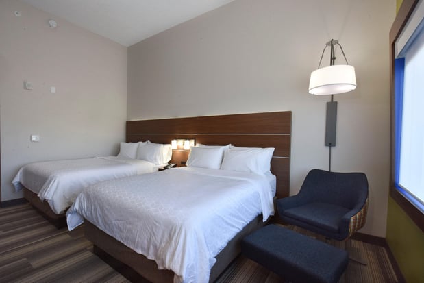 Images Holiday Inn Express & Suites Orlando Southeast by IHG