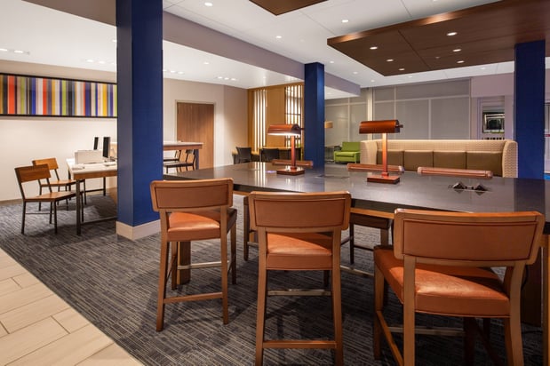 Images Holiday Inn Express & Suites Chico by IHG