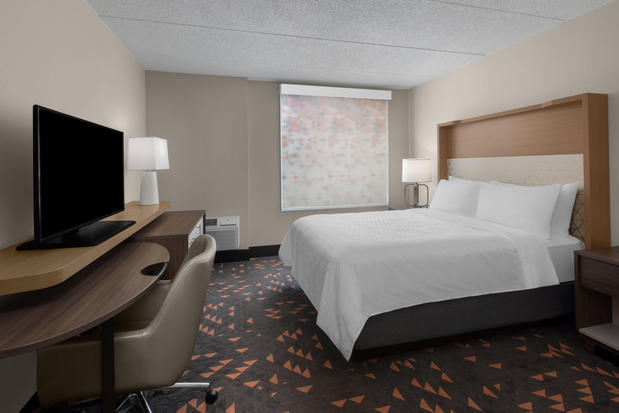 Images Holiday Inn Hasbrouck Heights-Meadowlands, an IHG Hotel