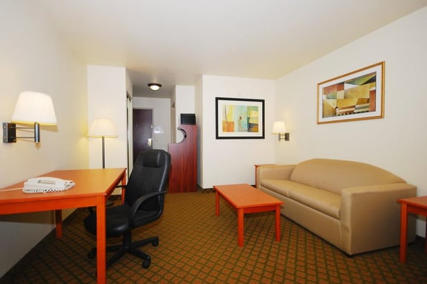 Images Best Western Henrietta Inn & Suites