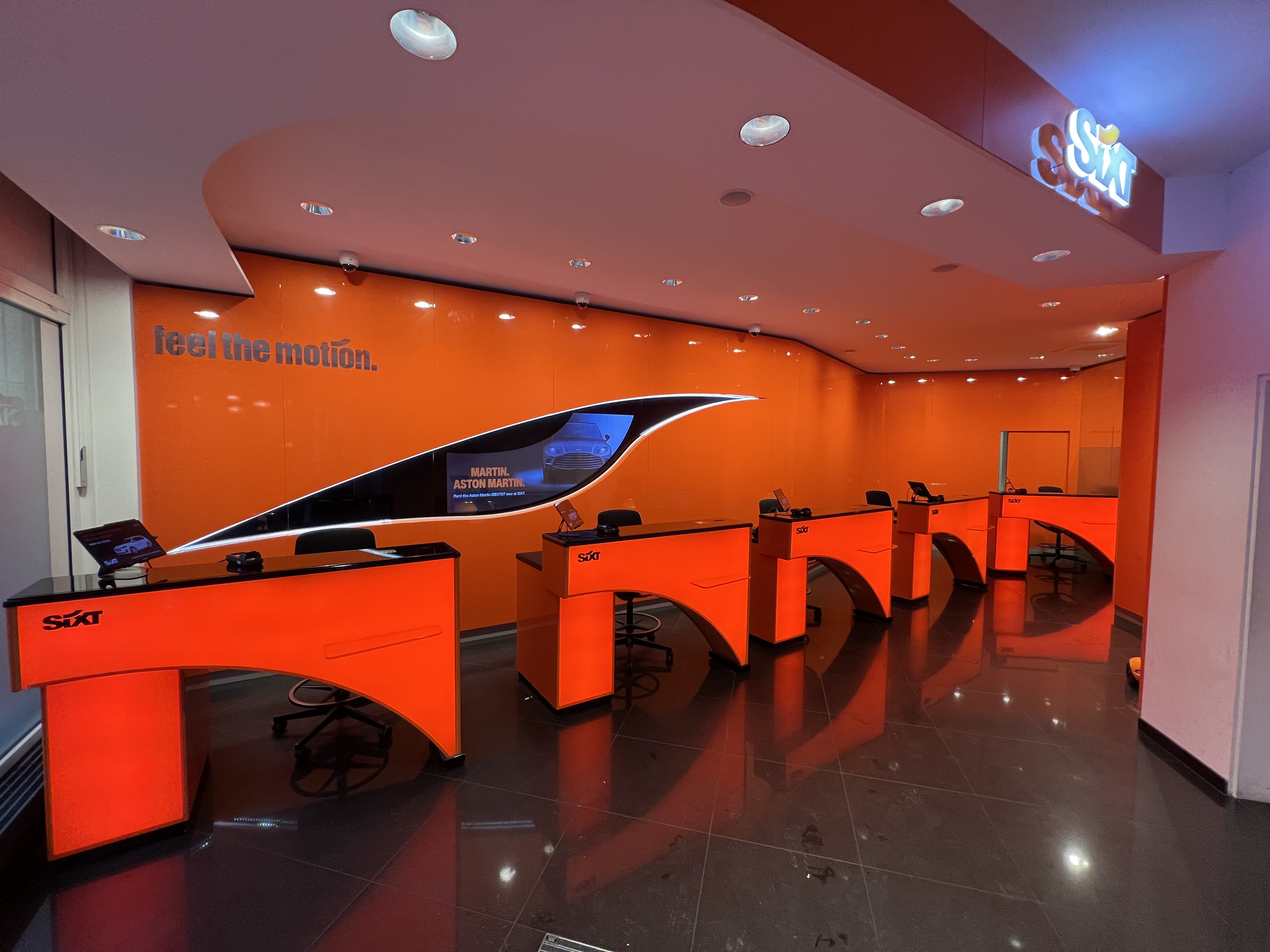 SIXT Autovermietung Düsseldorf Zentrum/HBF, Willi-Becker-Allee 10 in Düsseldorf