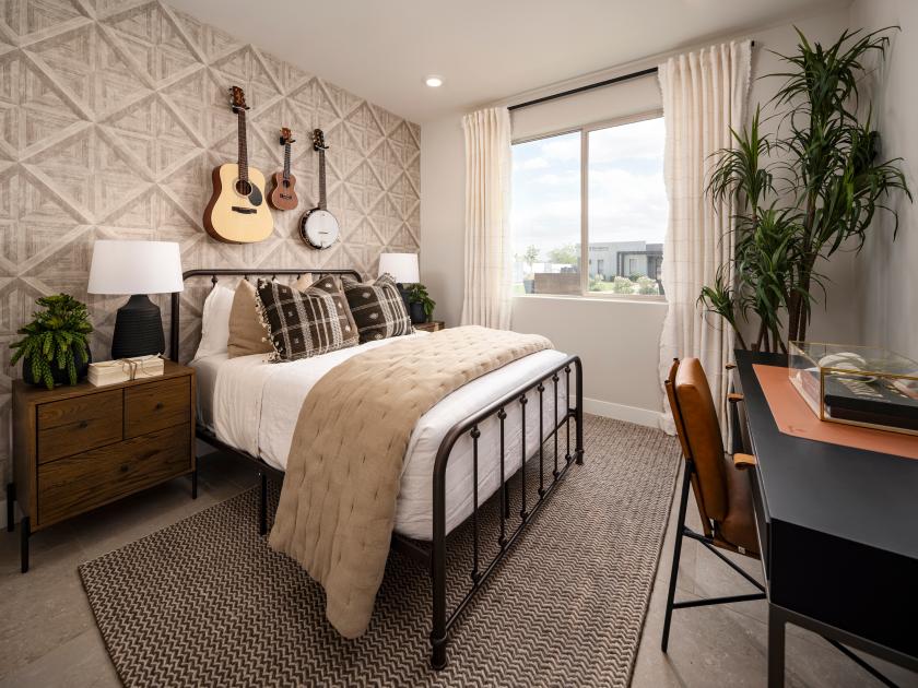 Secondary bedroom with ample natural light