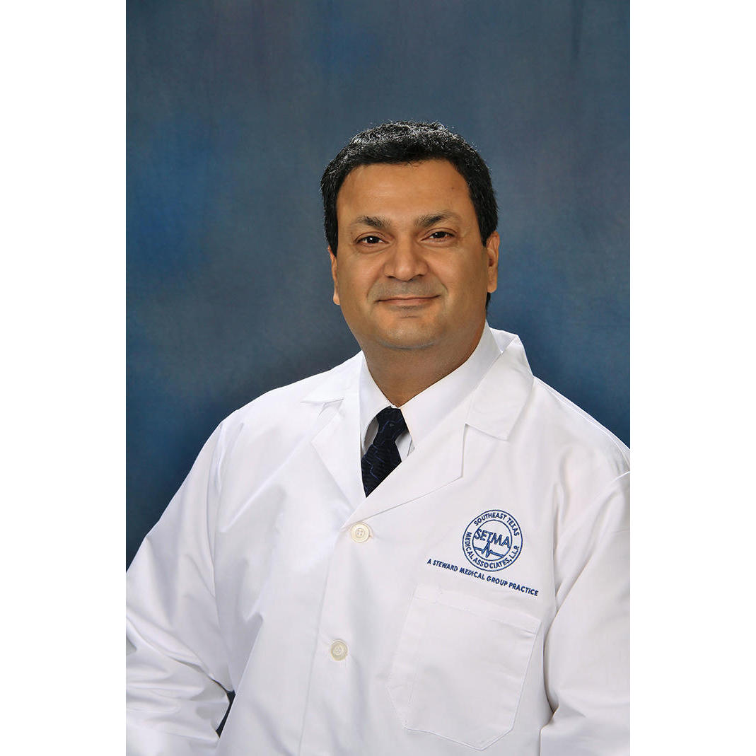 Syed Anwar, MD