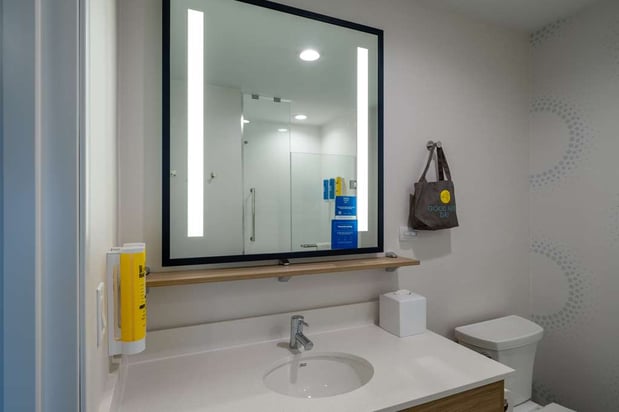 Images Tru by Hilton Naperville Chicago