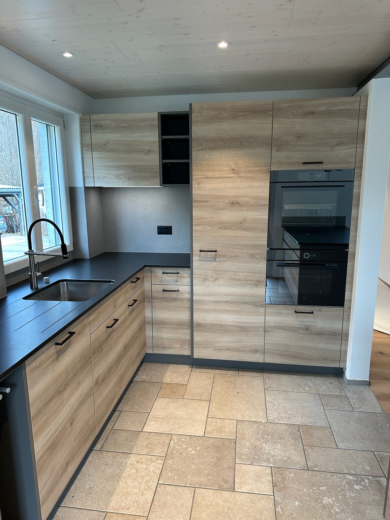 Bilder mdz - Menuiserie D. Zwahlen Sàrl