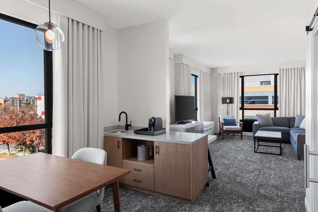 Images The Fort Sutter Hotel Sacramento, Tapestry Collection by Hilton