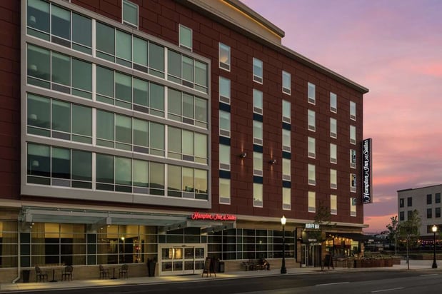 Images Hampton Inn & Suites Fort Wayne Downtown