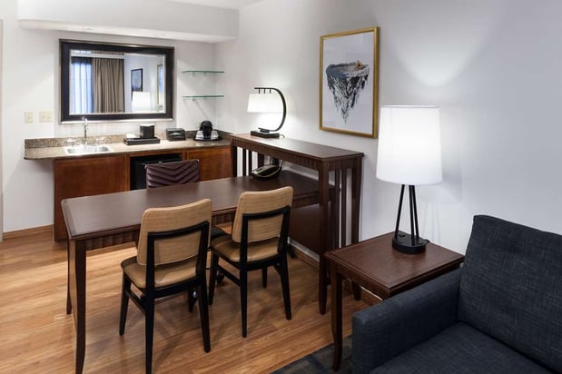 Images Embassy Suites by Hilton Anchorage