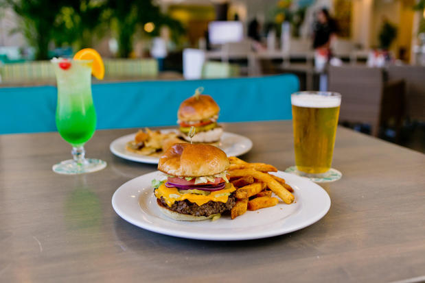 Images Holiday Inn Resort Fort Walton Beach by IHG