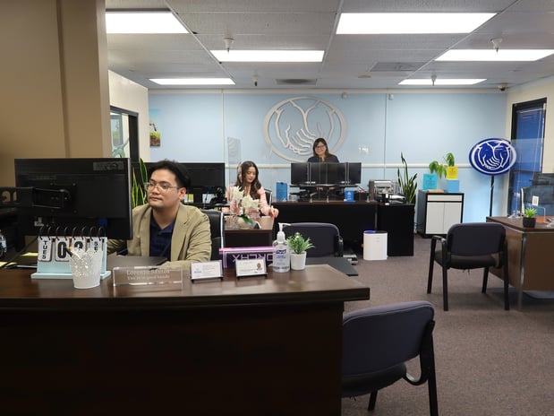 Images Melissa Aiden: Allstate Insurance