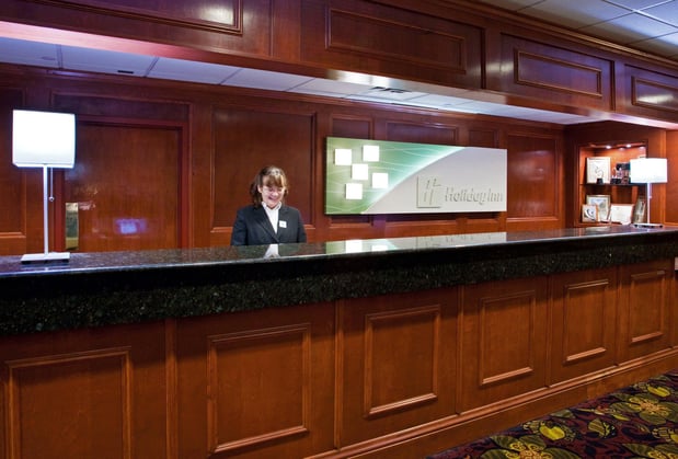 Images Holiday Inn & Suites Cincinnati-Eastgate (I-275E) by IHG