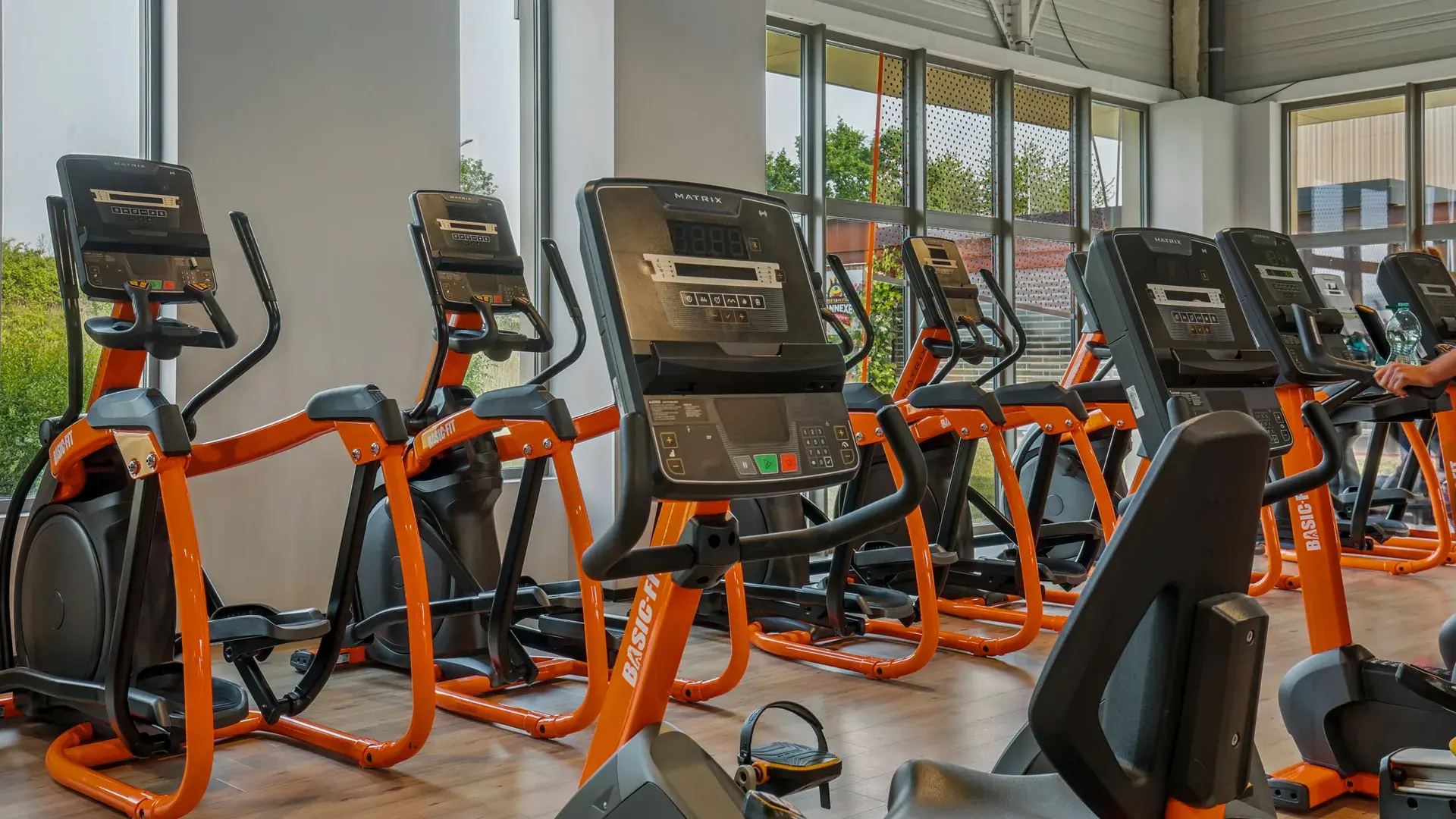 Images Basic-Fit 24/7