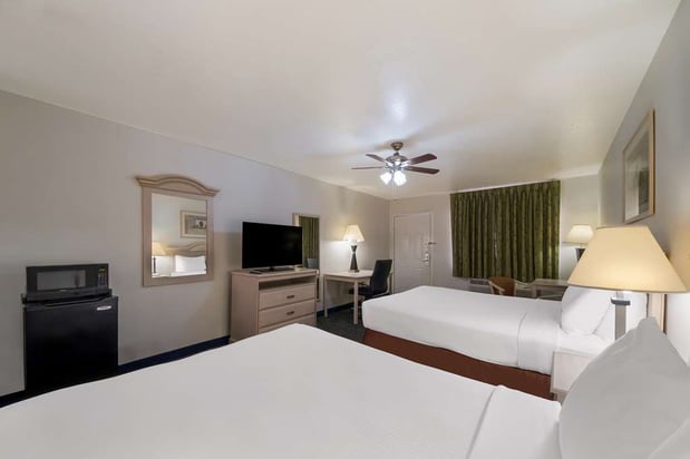 Images SureStay by Best Western Falfurrias