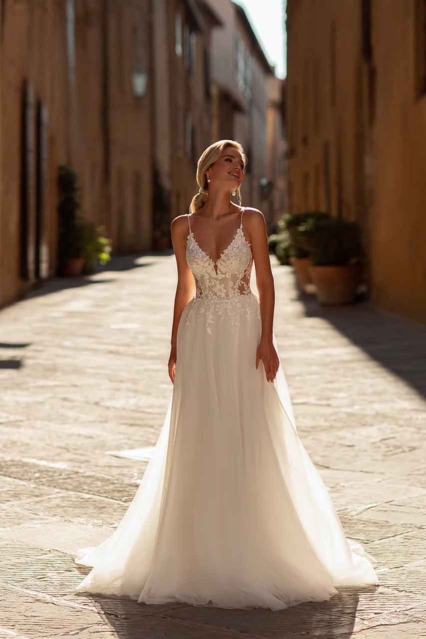 Bilder STINA • JON • RIGA | Swiss Wedding Fashion Lyss