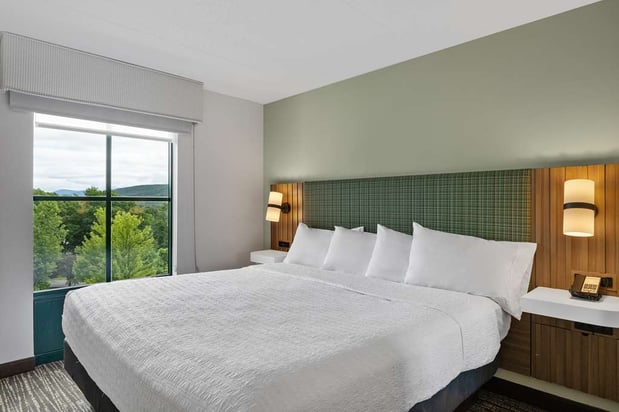 Images Hampton Inn & Suites Lake George