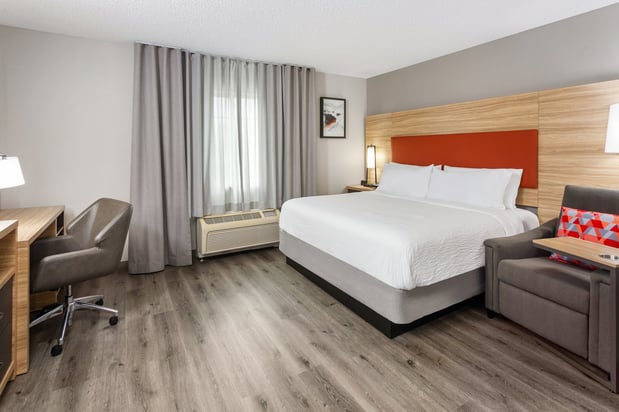 Images Candlewood Suites Harrisonburg by IHG