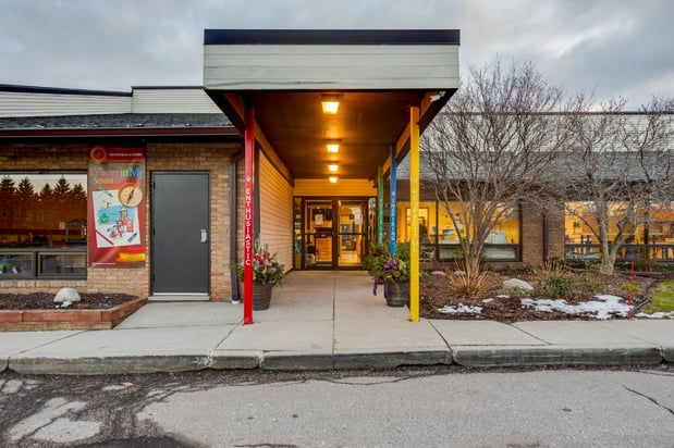 Images Brookfield Academy - Troy Campus