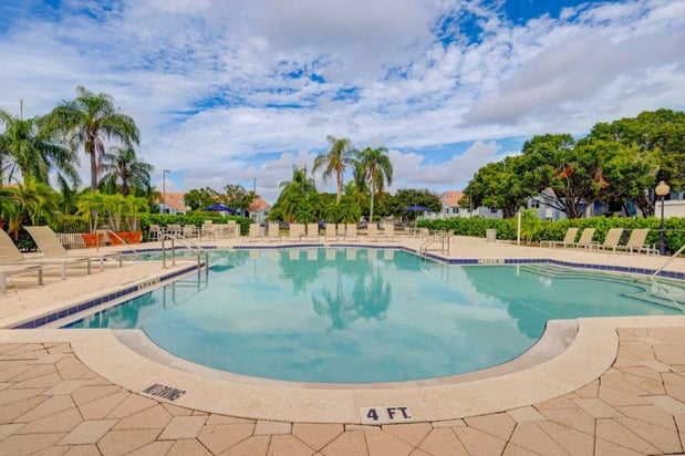 Images Royal St. George at the Villages Apartment Homes