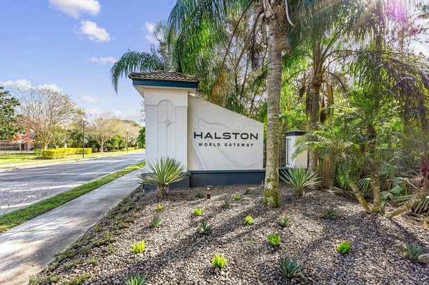 Images Halston World Gateway Apartment Homes