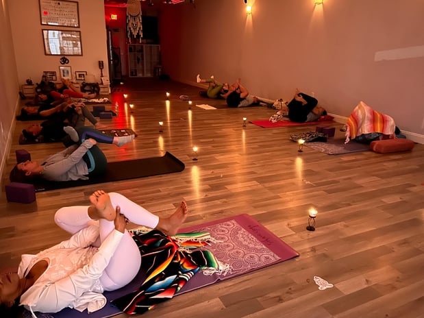 Images SOHAM YOGA