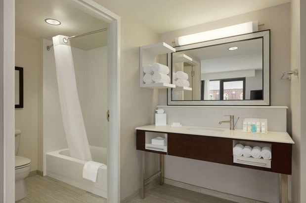 Images Hampton Inn & Suites Nashville-Downtown