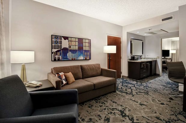 Images Embassy Suites by Hilton Charleston