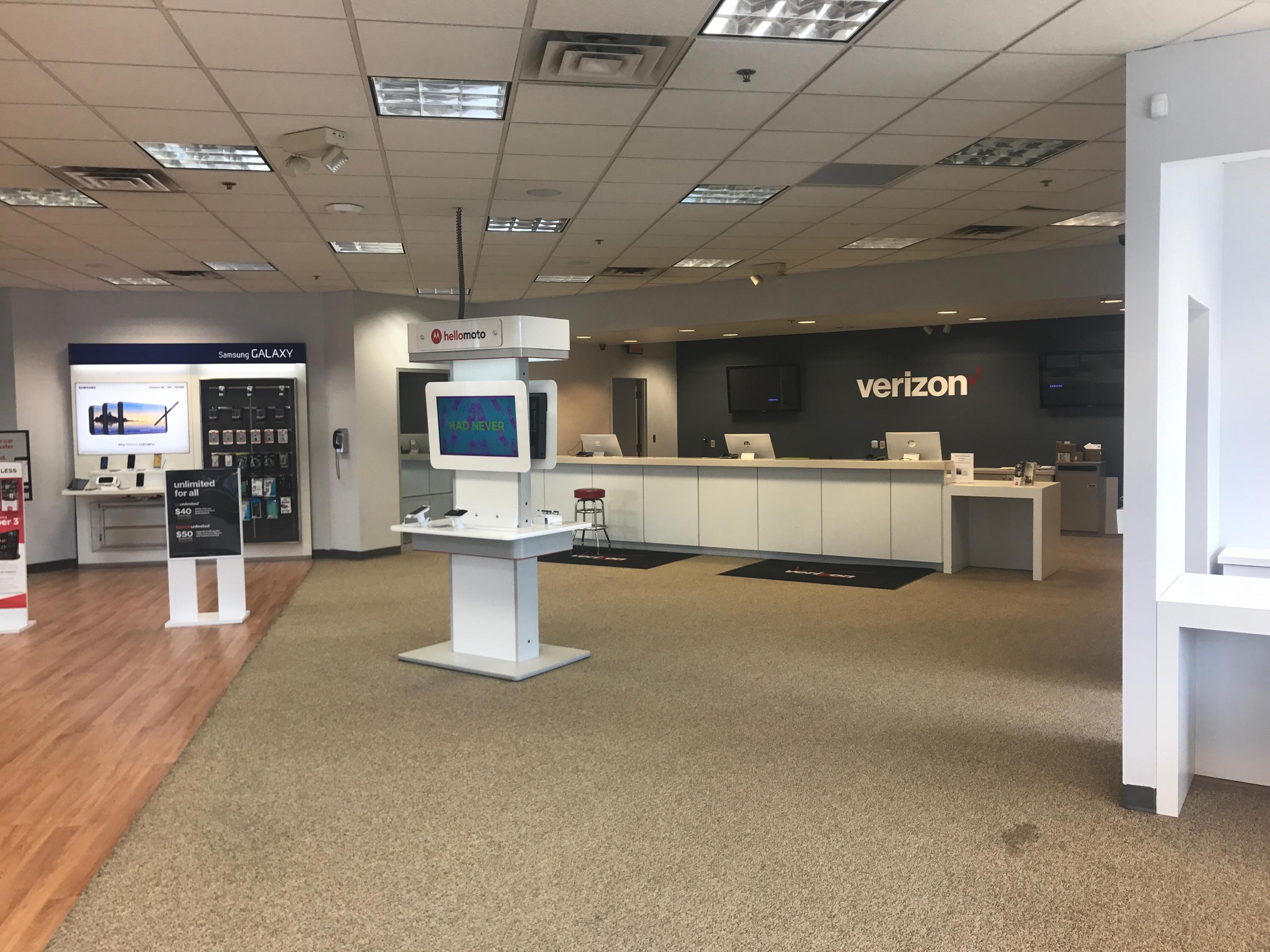 Verizon Authorized Retailer – GoWireless Photo