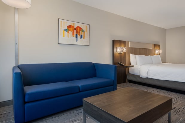 Images Holiday Inn Express & Suites Muskegon - Grand Haven by IHG
