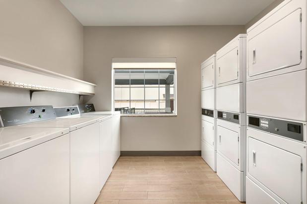 Images Candlewood Suites Fayetteville Fort Bragg by IHG