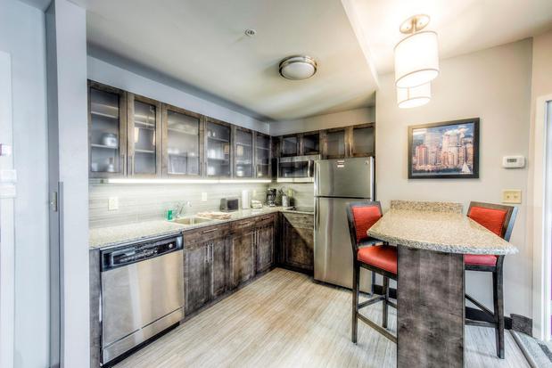 Images Staybridge Suites Columbus OSU-Medical Center by IHG