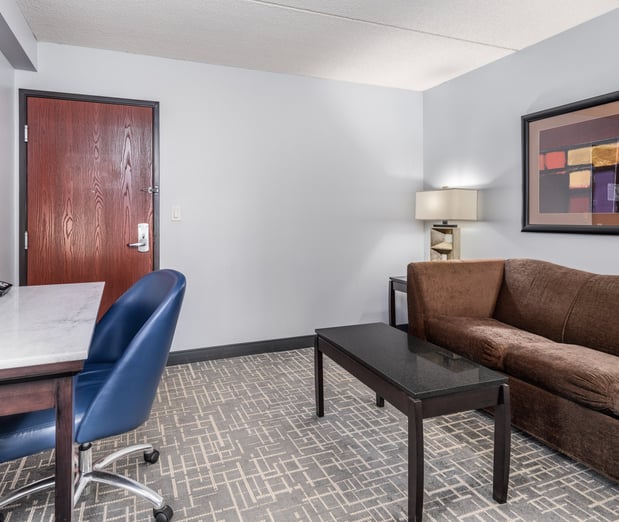 Images Crowne Plaza Milwaukee South by IHG