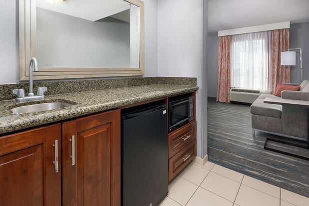 Images Hampton Inn & Suites Orlando Airport @ Gateway Village