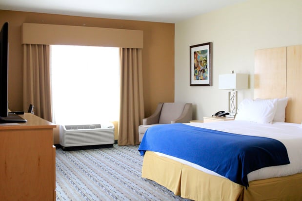 Images Holiday Inn Express & Suites San Antonio - Brooks City Base by IHG