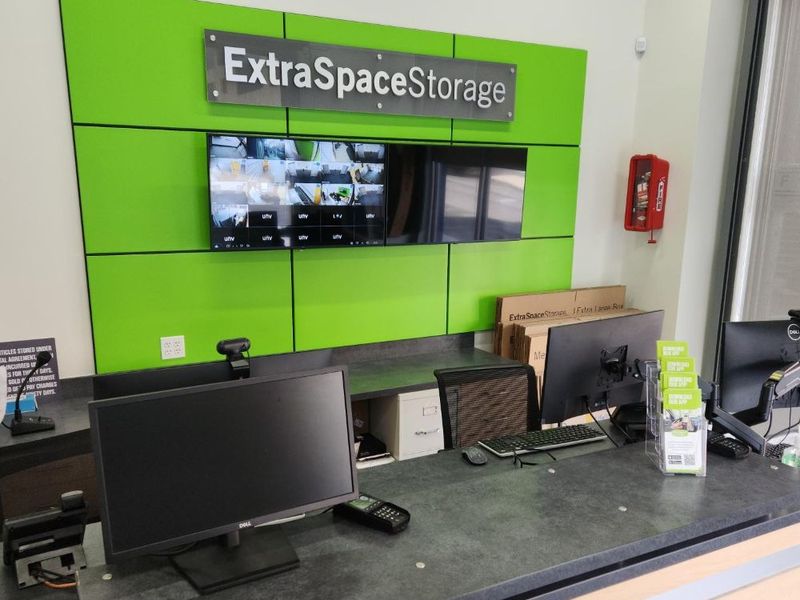 Images Extra Space Storage