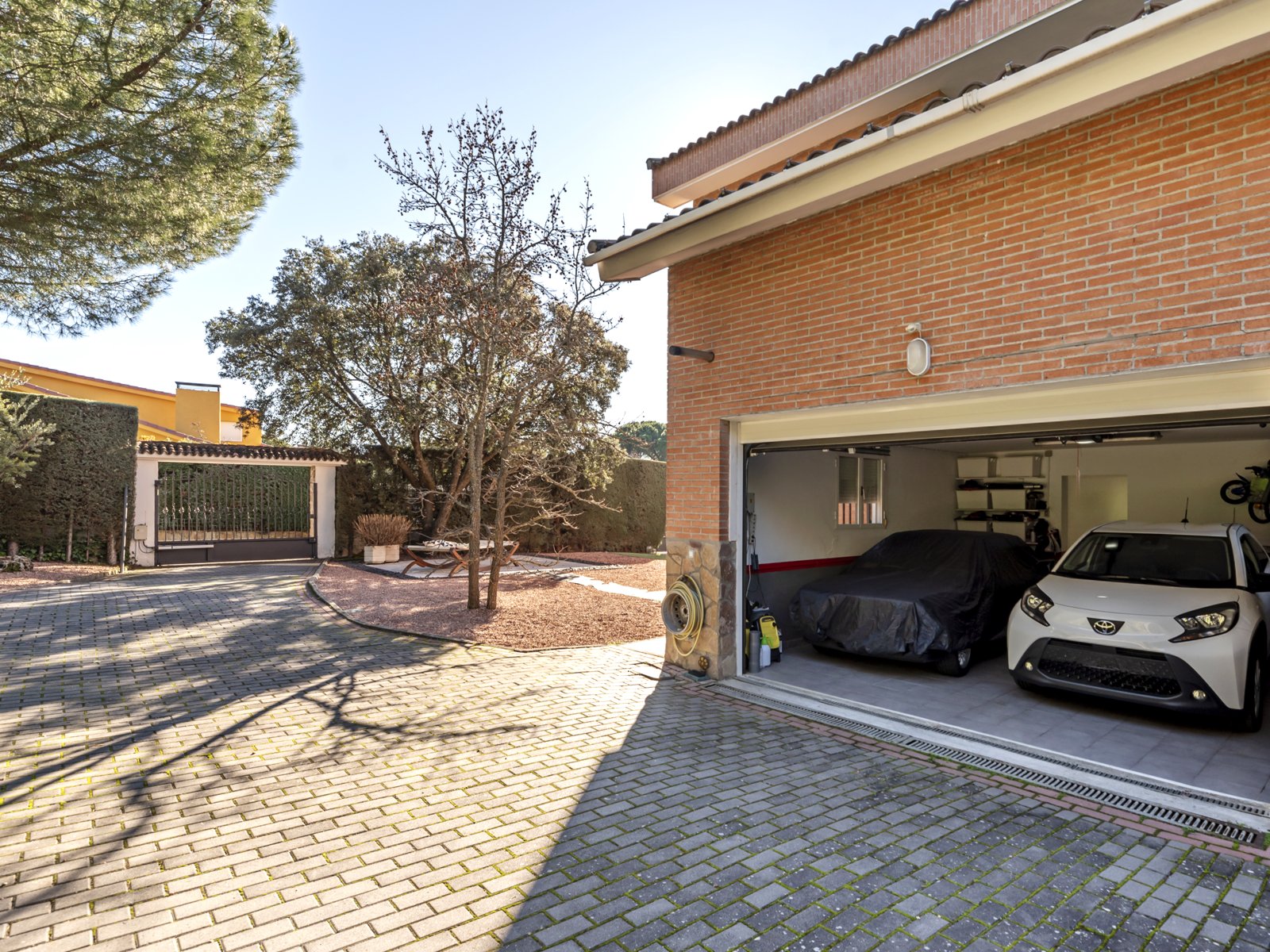 Amazon Garage Door Installation