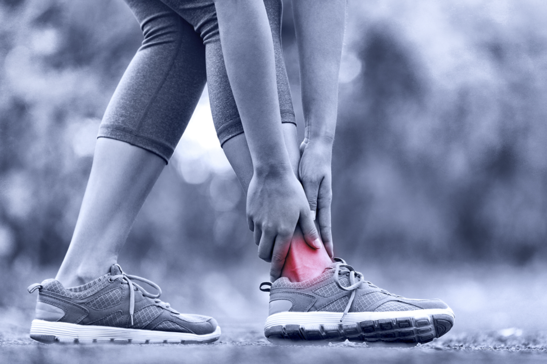 Ankle sprains are very common. Symptoms include swelling, pain and instability. We tell you all about this type of injury at our blog.