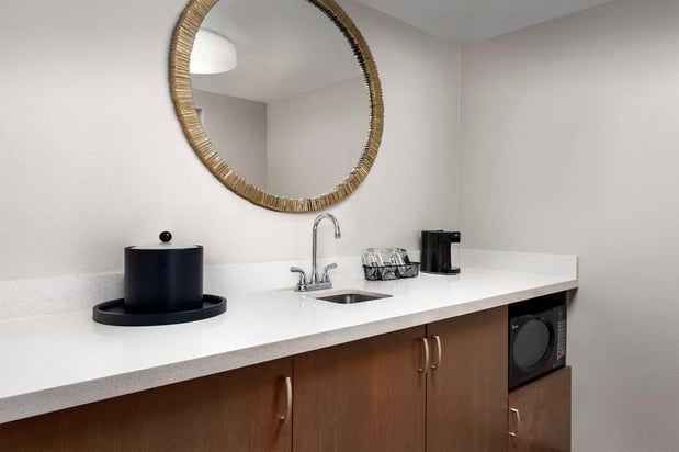 Images Hampton Inn & Suites Lake Mary At Colonial Townpark