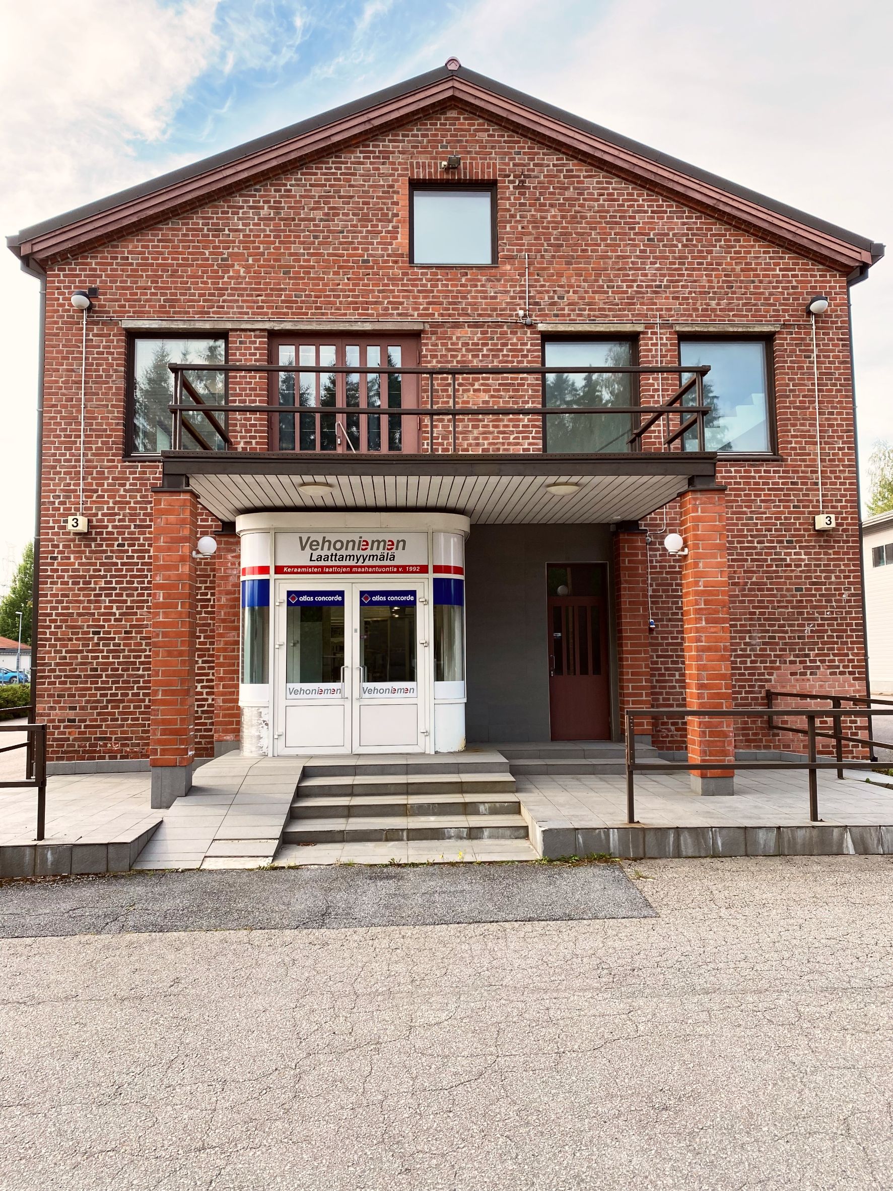 Images Vehoniemen Laattamyymälä