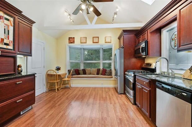 Images Tarek Hassieb, Team Tarek Real Estate Group | Liberty Realty | Hoboken Office