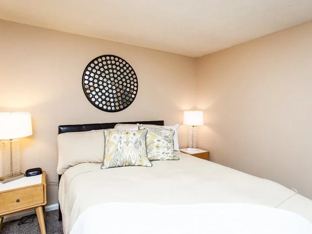 Images Wake Robin Apartments