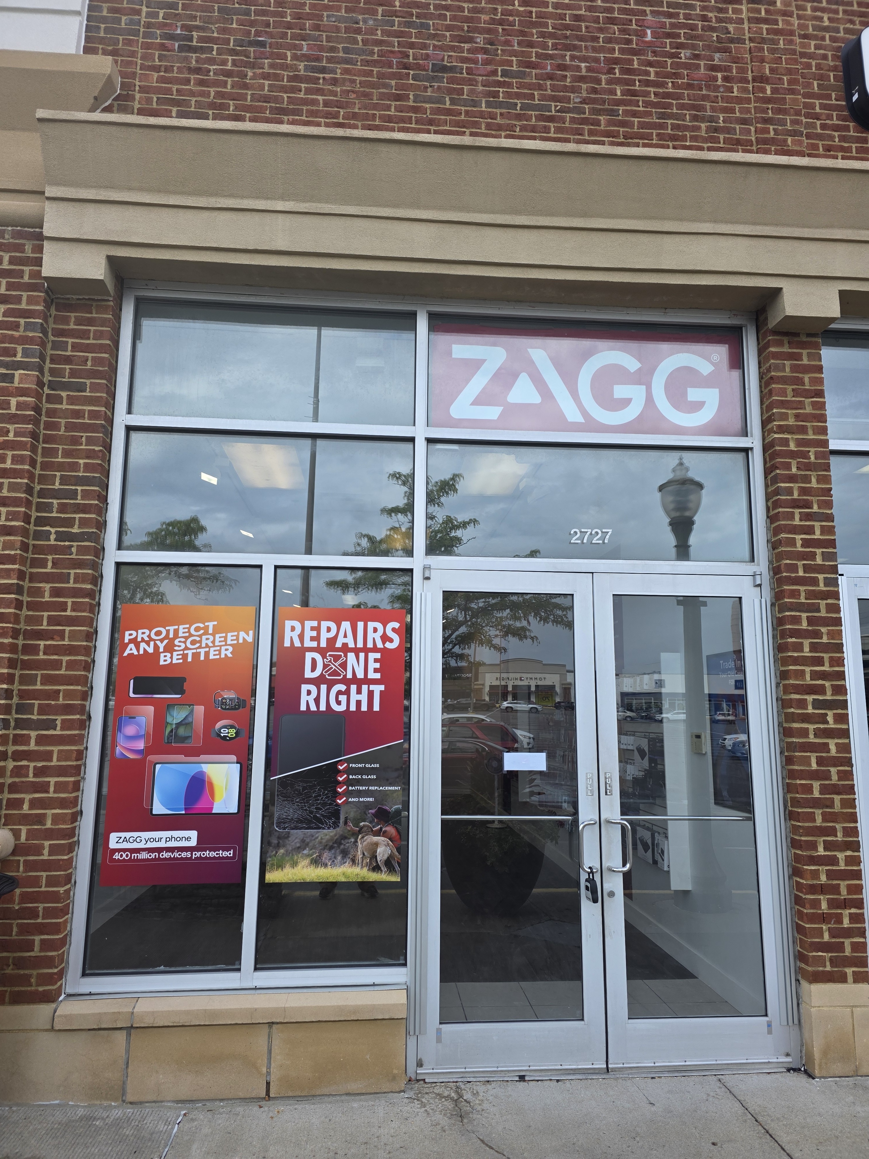ZAGG RookWood Front Desk 