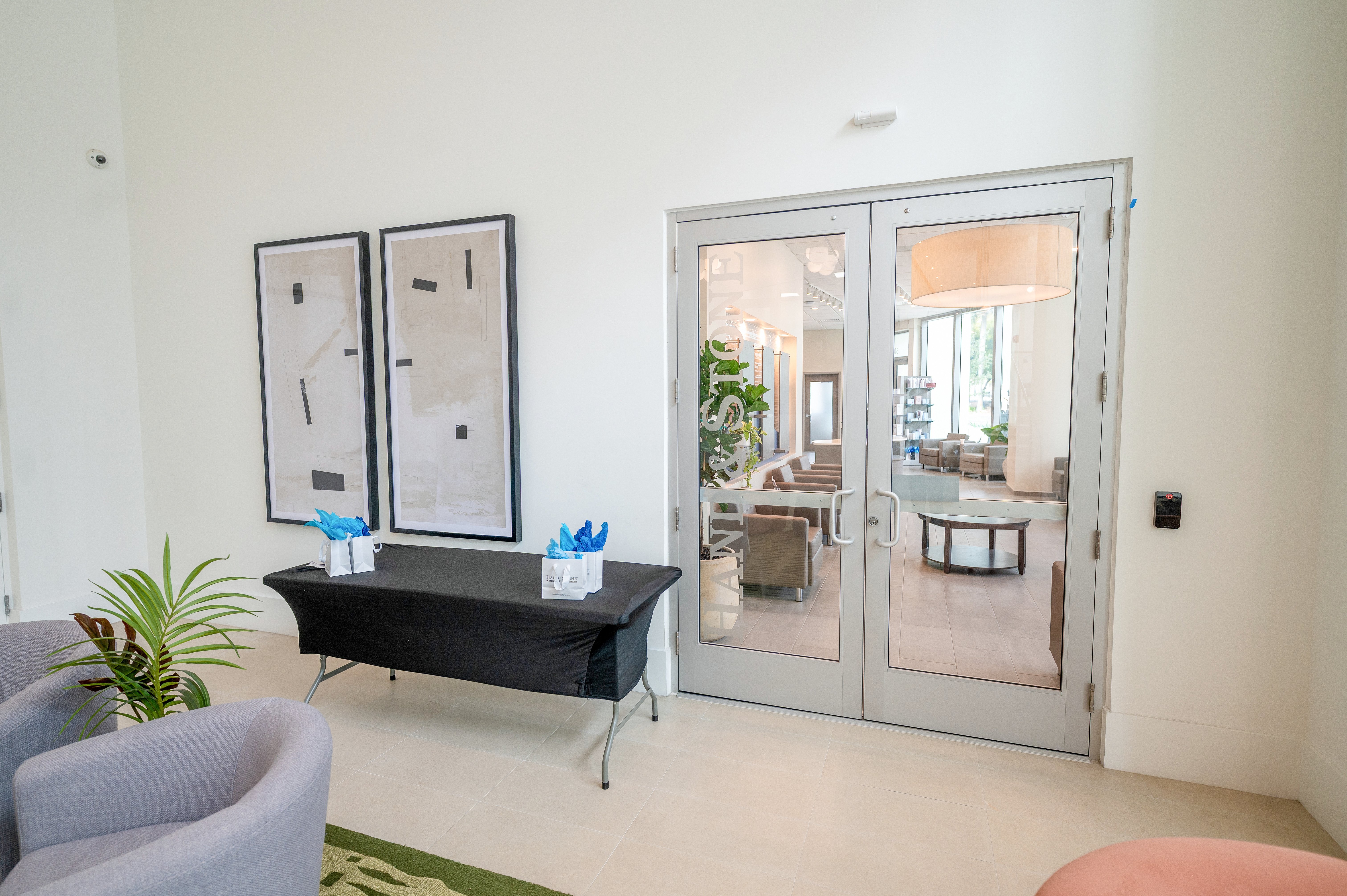 Hand & Stone Massage and Facial Spa Image