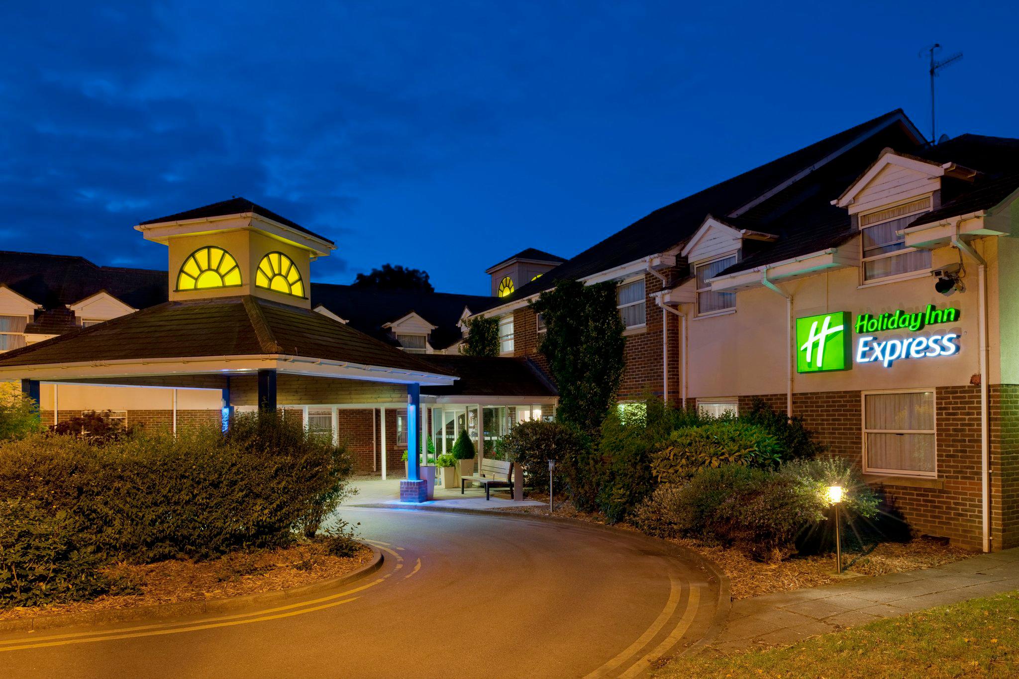 Holiday Inn Express York, an IHG Hotel York 01904 438660