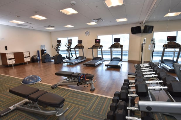 Images Holiday Inn Express & Suites Orlando Southeast by IHG