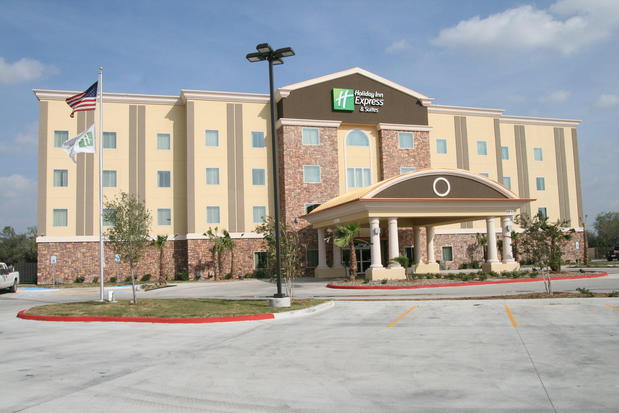 Images Holiday Inn Express & Suites George West, an IHG Hotel