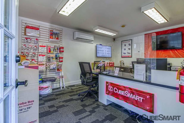 Images CubeSmart Self Storage