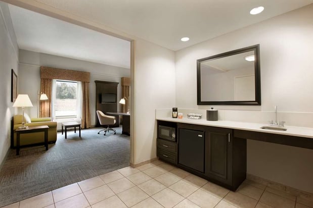 Images Hampton Inn & Suites Mahwah