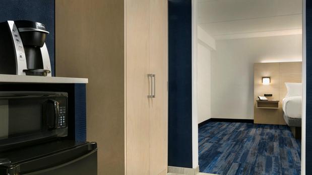 Images Holiday Inn Express Williamsbrg Busch Gardens Area by IHG