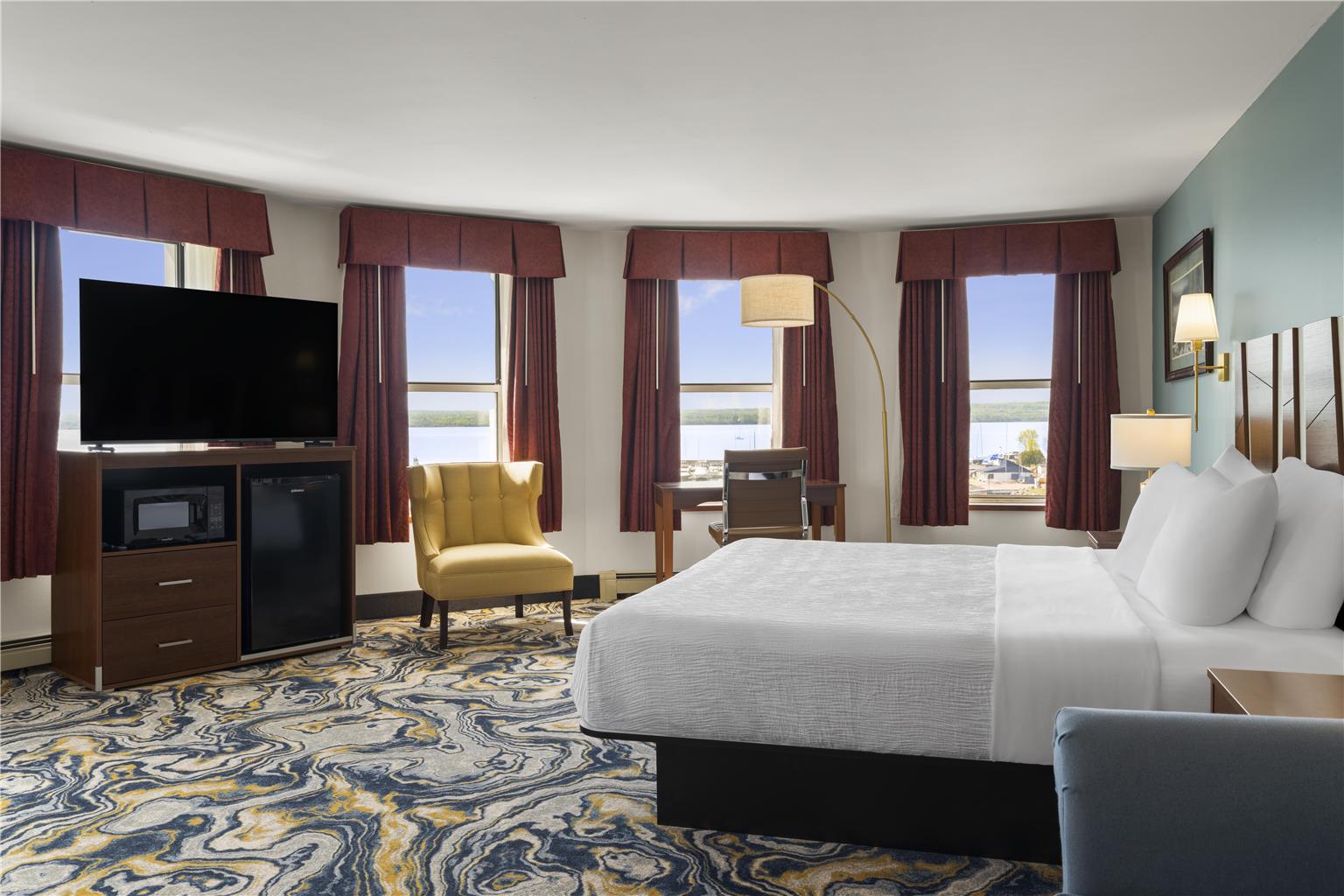 King Room with Sofa Bed
